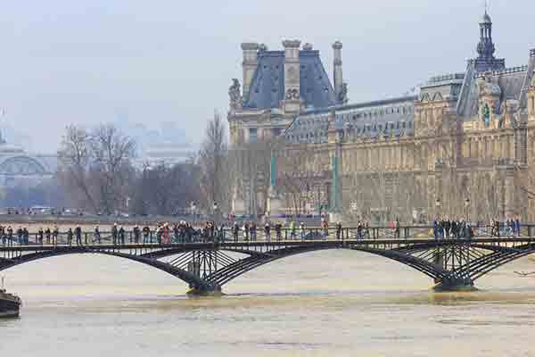 سیل در پاریس به روایت تصویر
