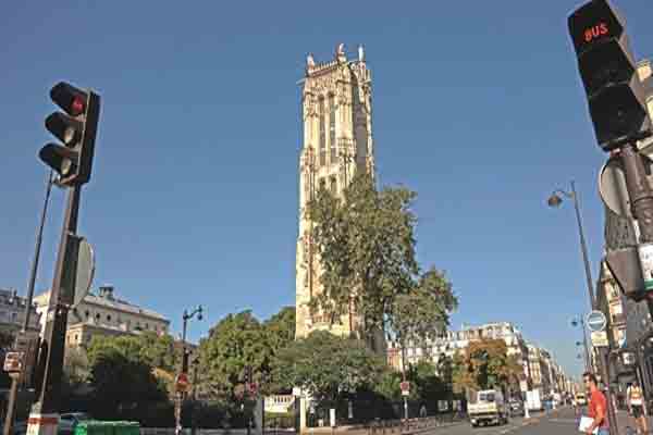 برج سن ژاک پاریس در خیابان ریولی | برجی باقیمانده از یک کلیسای مسیحی قرن شانزدهم