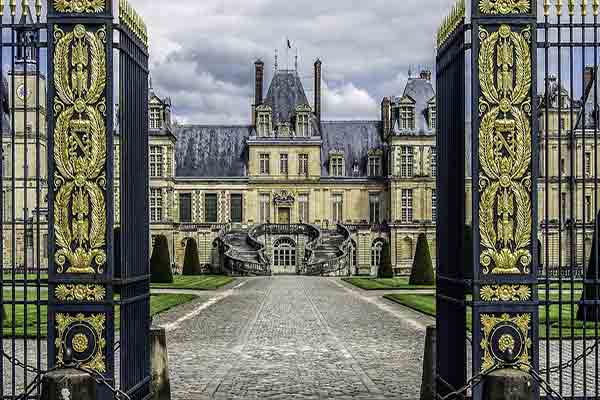 قصرهای زیبای نزدیک پاریس که باید ببینید