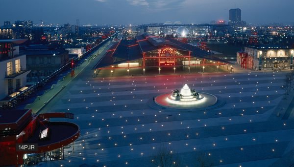 Ba-parce-lavillette-saraghaze-zibatarin-memari-dar-parise1