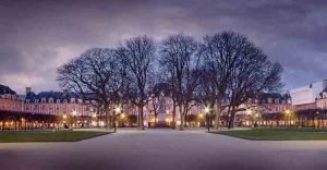 میدان ووژ , Place de Vosges ,,پاریس,گردشگری,پاریسگردی,موزه ,ایفل,نتردام,لوور,,
