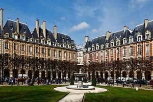 میدان ووژ , Place de Vosges , ,پاریس,گردشگری,پاریسگردی,موزه ,ایفل,نتردام,لوور,,