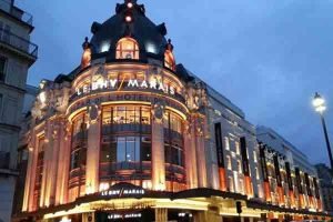 مهمترین مراکز خرید پاریس ,خیابان ریوولی , Rue de Rivoli ,مرکز خرید بزرگ BHV , Hôtel de ville