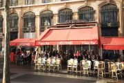 کافه دِفَق نخستین کافه فلسفی جهان | قهوه با طعم فلسفه | Café des Phares