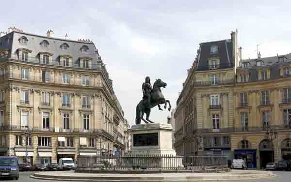 place-des-victoires-paris